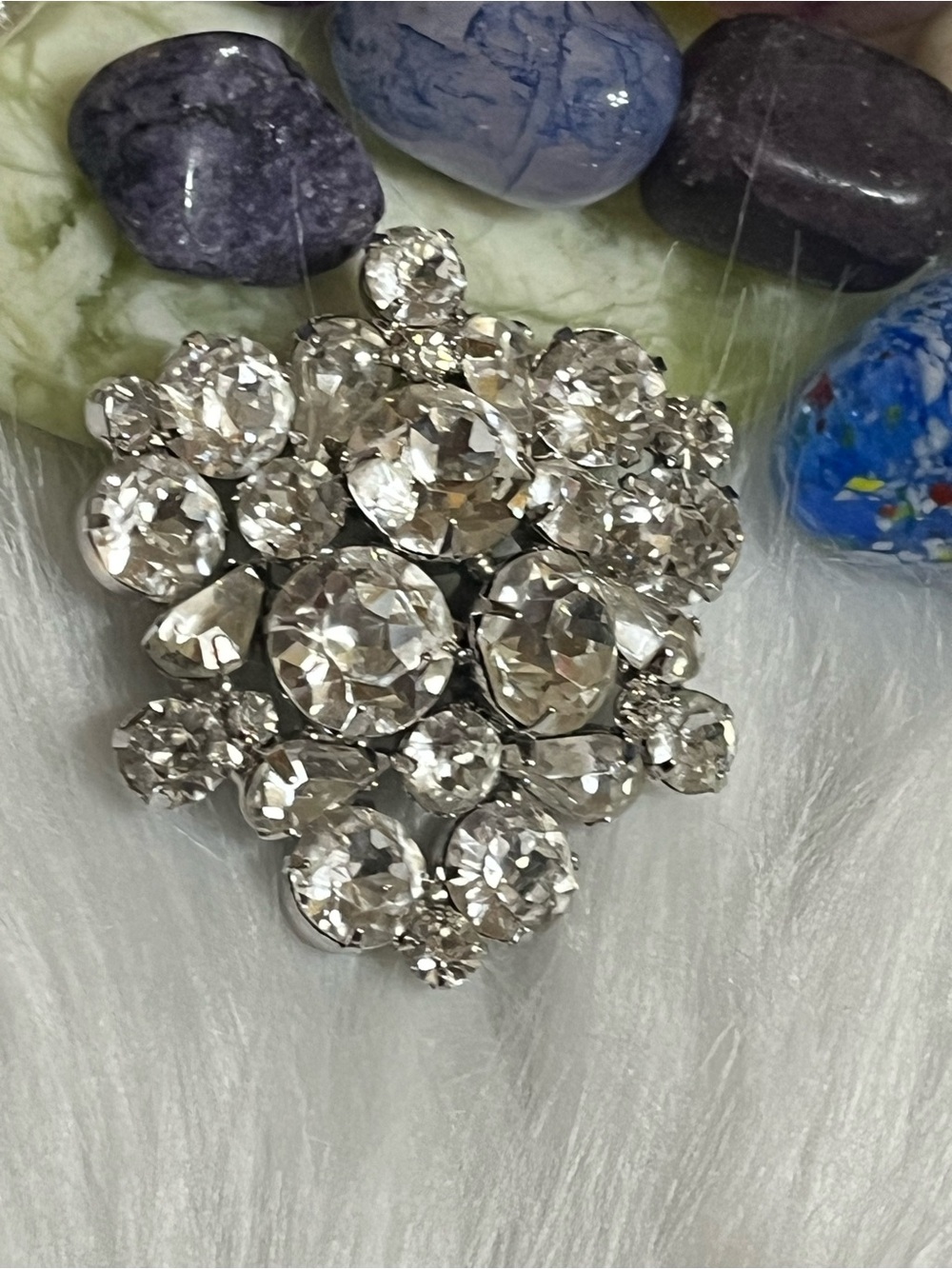 Weiss Rhinestone Brooch - Picture 3 of 9